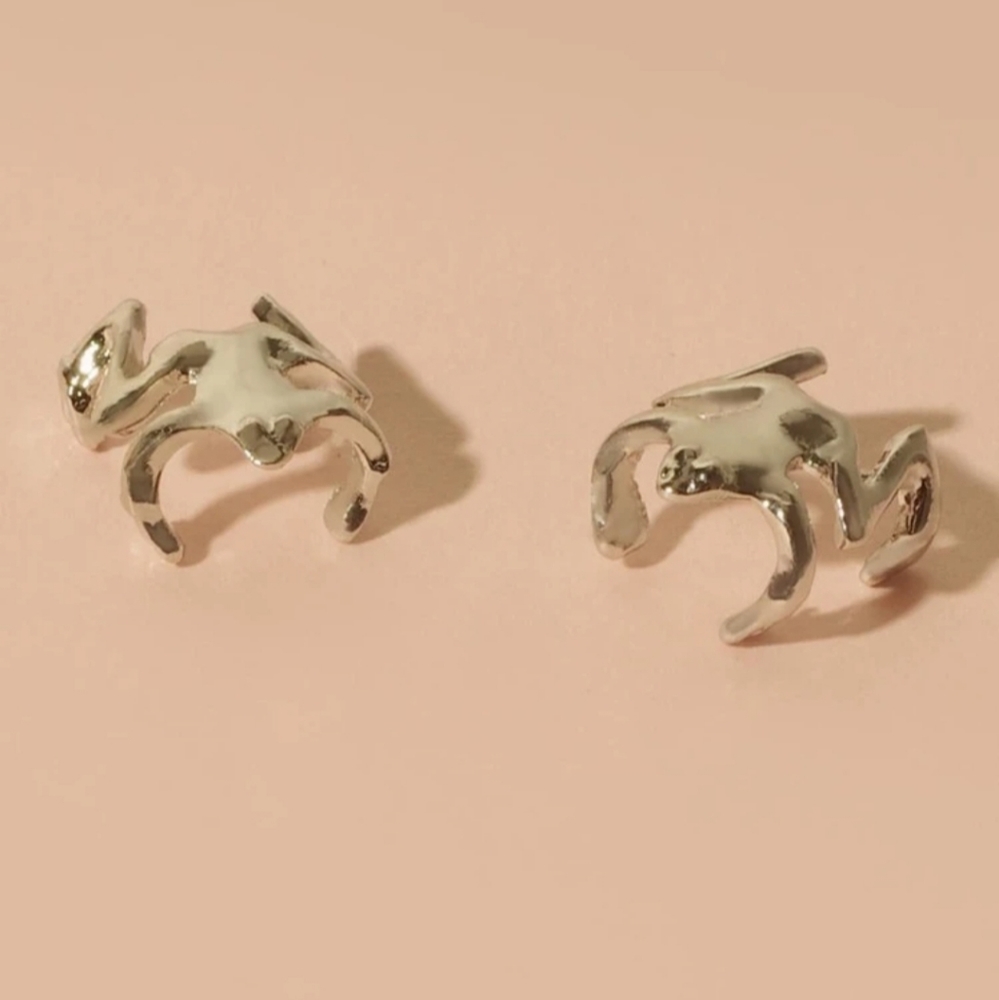 *Mary* Frog Ear Cuffs - Picture 3 of 4